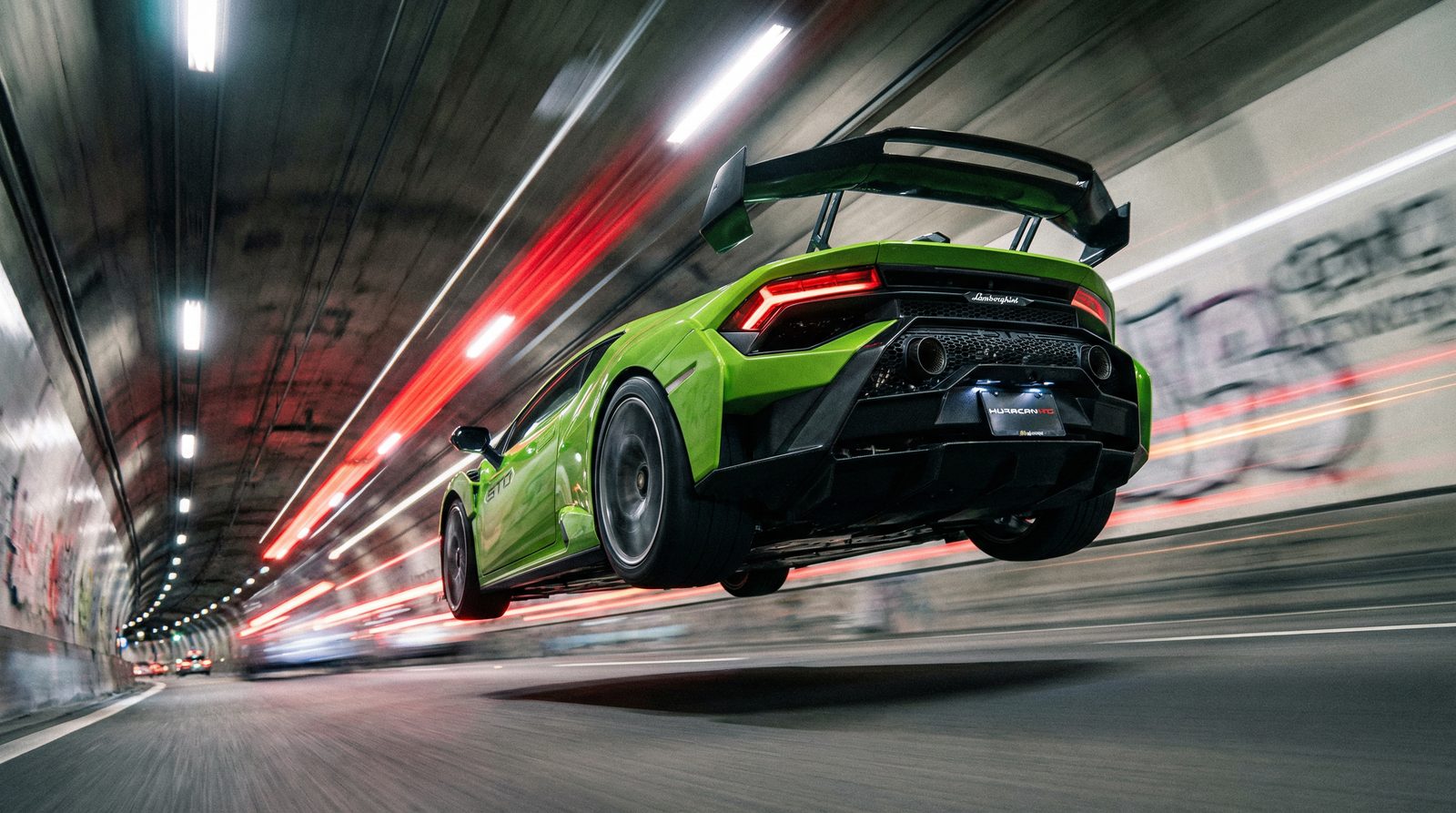 抖阴兰博基尼隧道视频